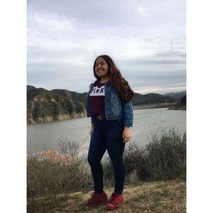 Meet your Posher, Mónica